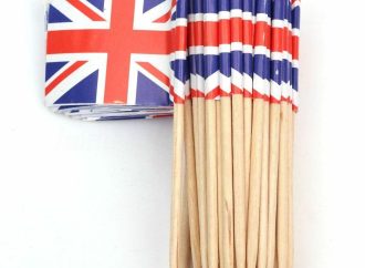 How Can Custom Food Flags Improve Presentation for Caterers?