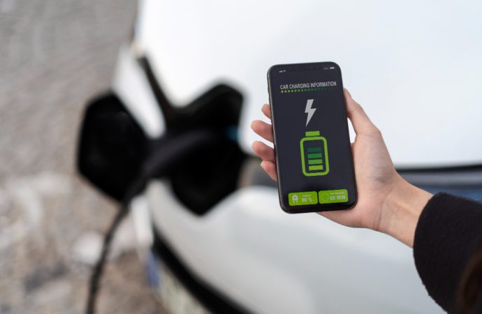 How AI and IoT Together Are Shaping the Next Generation of EV Apps