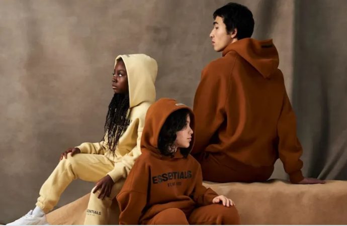 Unisex Essential Hoodie for Daily Wear: Comfort Meets Everyday Style