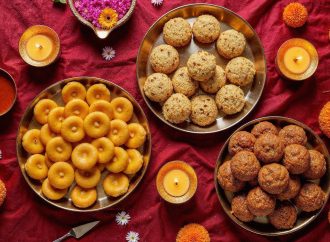 Diwali Gift Hampers Under 2000 Online India Affordable and Premium