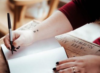 Why Writing Down Your Feelings Is Taking Off in Saudi Arabia