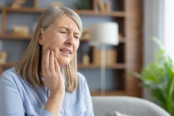 Emergency dentist in Lincoln