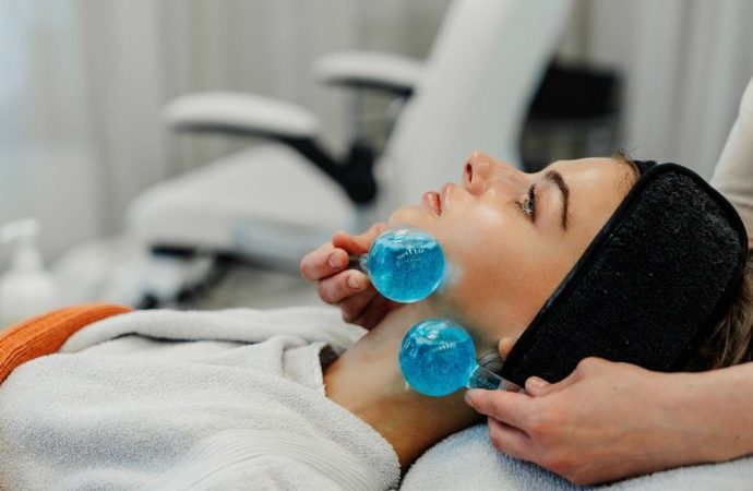 Expert Vampire Facial Treatment in Bangalore at Kezaclinic