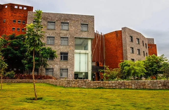 Why Choose Institute of Management Technology Hyderabad?