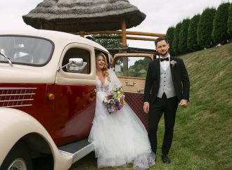 Wedding Limousine Toronto: Adding Elegance to Your Special Day