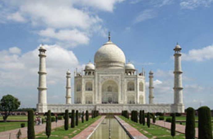 Discover India Travel with Cultural fascination and the Taj Mahal