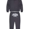 Syna World Clothing: Redefining Modern Streetwear Culture