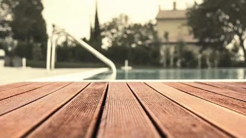 7 Tips for Safe and Slip-Resistant Swimming Pool Decking