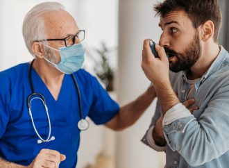 How to Choose the Right Asthma Doctor Near Me for Effective Treatment?