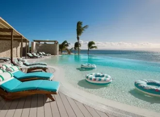 Luxury Holiday Destinations: Travel & Lushescapes Experiences