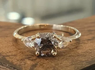 Diamond Stone Solitaire Ring by Hasham Jewelry: Elegan Luxury
