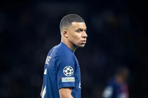 Mbappé and France: The Football Superstar Chasing Glory
