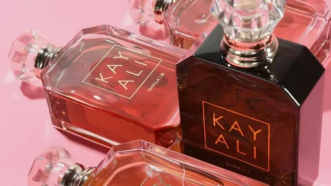 Kayali Perfume: Layering Concept, Fragrances & Buying Tips